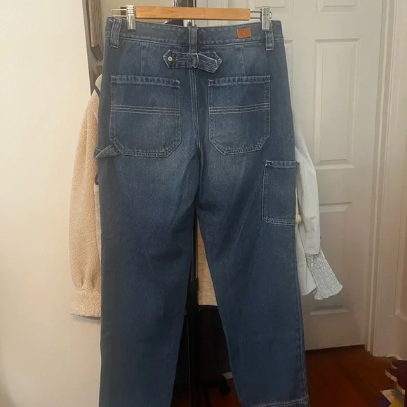 LL Bean Jeans with Cargo Vibes - Picture 3 of 3